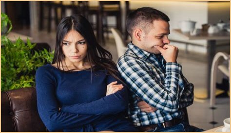 5 Signs Your Partner Is a Pathological Liar, According to Therapists