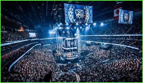 LoL Esports: VODs & Montages video statistics