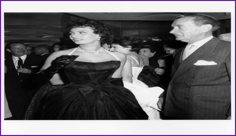 The Famous Photo Sophia Loren Will Never Autograph for a Fan