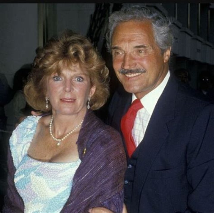 Amelia Christine Linden: Everything About Hal Linden's Daughter