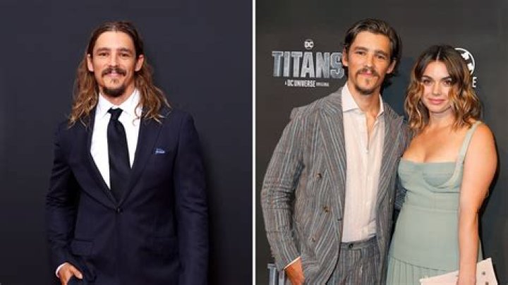Brenton Thwaites: Age, Height, Wife, Children, Net worth