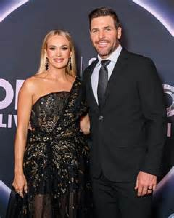 Carrie Underwood & Mike Fisher: Inside Their Relationship & Careers