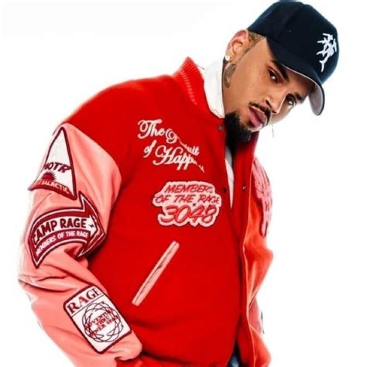 Chris Brown: Bio, Age, Music & More