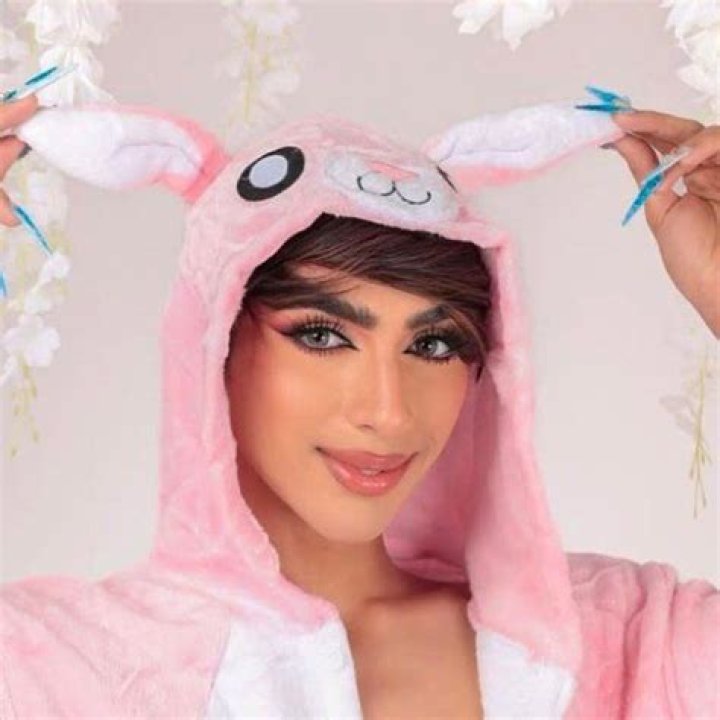 Foxy Alex: New Videos &amp; Instagram Updates