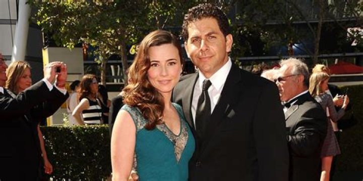 Linda Cardellini Relationships: From Jason Segel to Steven Rodriguez & More