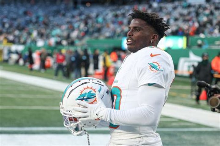 Tyreek Hill Stats & News: Dolphins WR's Career, Records & More